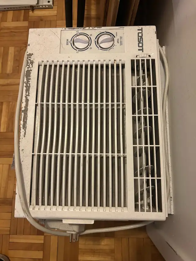 AIR CONDITIONER