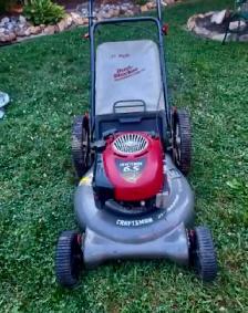 lawnmower - Photo 2