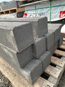 Driveway Curb - Photo 2