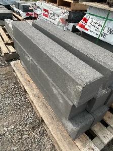 Driveway Curb - Photo 3