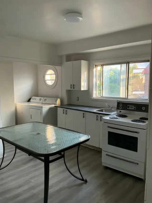 APPARTEMENT 4 CHAMBRES À LOUER – PRÈS DU MÉTRO IBERVILLE