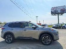 2025 Nissan Rogue DOORSTEP DELIVERY! SV MOONROOF AWD! - Photo 8