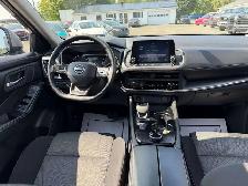 2025 Nissan Rogue DOORSTEP DELIVERY! SV MOONROOF AWD! - Photo 22