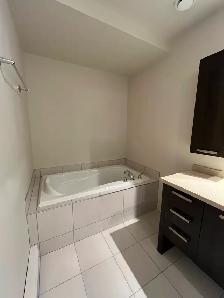 Brossard nice 1075sf condo 4 1/2 built in 2012 with balcony - Photo 6