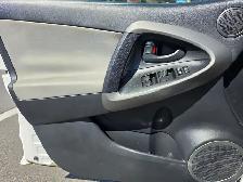 2010 Toyota RAV4 - Photo 20