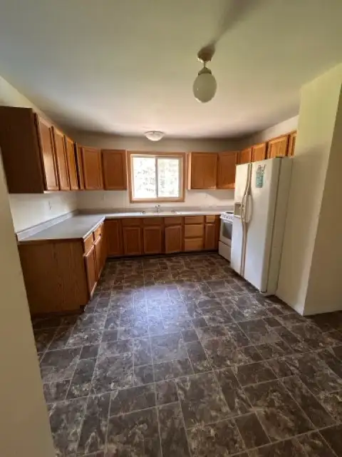 3-Bed,2-Bath Country Living