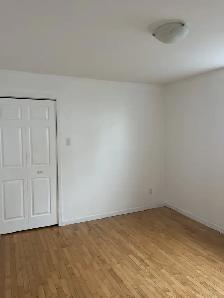 Logement 5 1/2, renové au 1ier étage d'un triplex a Granby - Photo 3