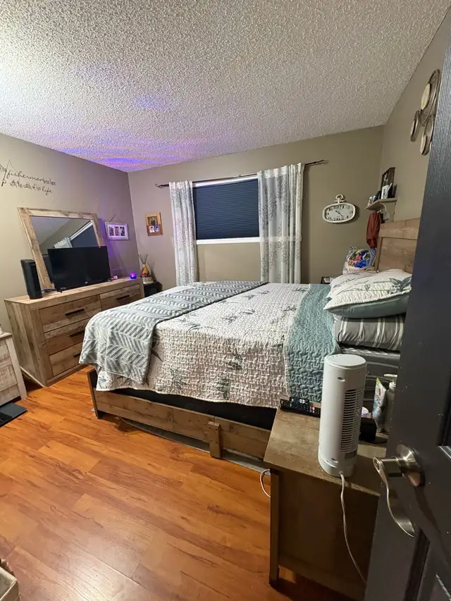 Brooks Room Rental