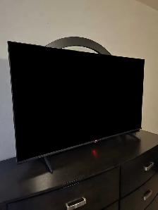 55' henise smart TV - Photo 2
