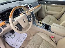 2010 Lincoln MKS - Photo 10