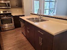 $1,800 / 2 Bedroom/1.5 Bathroom Suite Available - Sept 1st - Photo 2