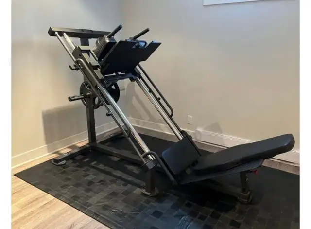 leg press and squat hack