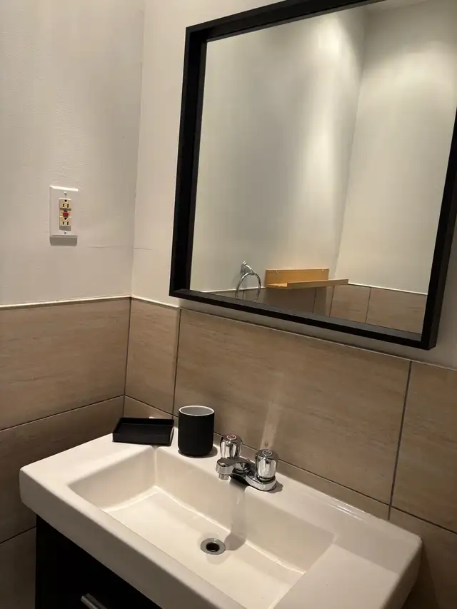 PLATEAU…6 1/2…4 Bedrooms…2 Full Bathrooms