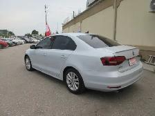 2017 Volkswagen Jetta Sedan Wolfsburg Edition - Photo 9