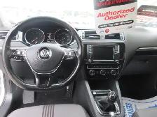 2017 Volkswagen Jetta Sedan Wolfsburg Edition - Photo 12