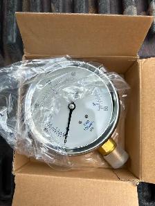 ONE NEW WIKA XSEL 30PSI 1/2 NPT PRESSURE GAUGEP/N 9837523 AND O