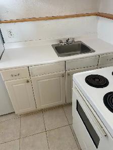 2 Bedroom   Loft Upper Duplex for Rent – Utilities Included - Photo 8