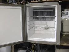 RV 3 WAY FRIDGE - Photo 2