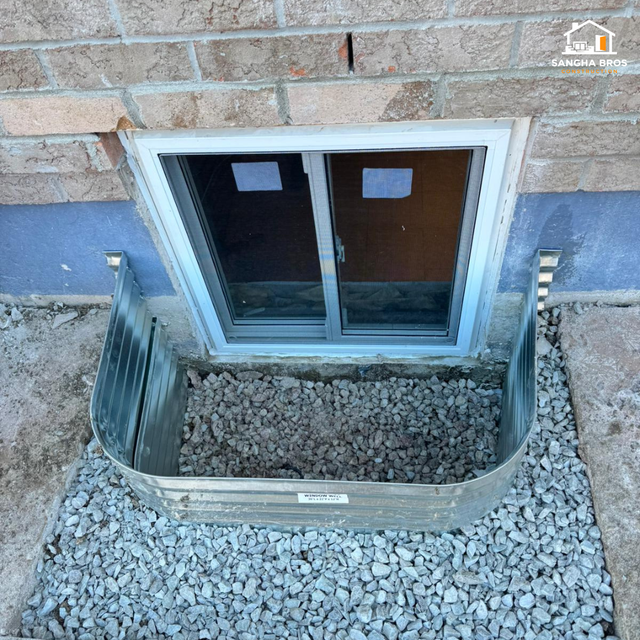 SIDE ENTRANCE DOOR-CUT-SUPPLY-EGRESS WINDOW 226.883.2185