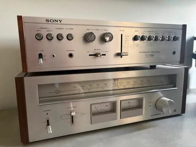 Sony TA-1066 Solid State. Pioneer stéréo tuner TX-6700