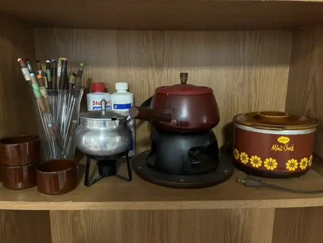 MOVING SALE - Fondue set