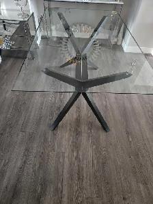 Dining table - Photo 2