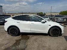 2023 Tesla Model Y - Photo 5