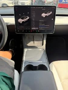 2023 Tesla Model Y - Photo 22