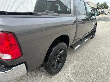2019 Ram 1500 Classic SLT 4x4 Crew Cab 5'7 Hemi- Trade -In Speci - Photo 16