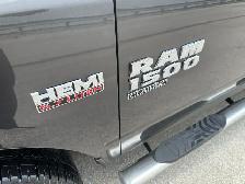 2019 Ram 1500 Classic SLT 4x4 Crew Cab 5'7 Hemi- Trade -In Speci - Photo 17