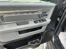 2019 Ram 1500 Classic SLT 4x4 Crew Cab 5'7 Hemi- Trade -In Speci - Photo 30