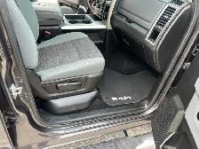2019 Ram 1500 Classic SLT 4x4 Crew Cab 5'7 Hemi- Trade -In Speci - Photo 33