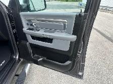 2019 Ram 1500 Classic SLT 4x4 Crew Cab 5'7 Hemi- Trade -In Speci - Photo 40