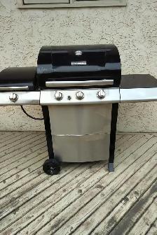 BBQ, Asthetically good,needs work or use for parts