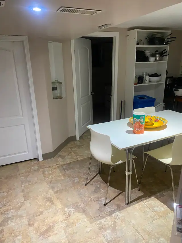 Make only room rental $450 students welcome