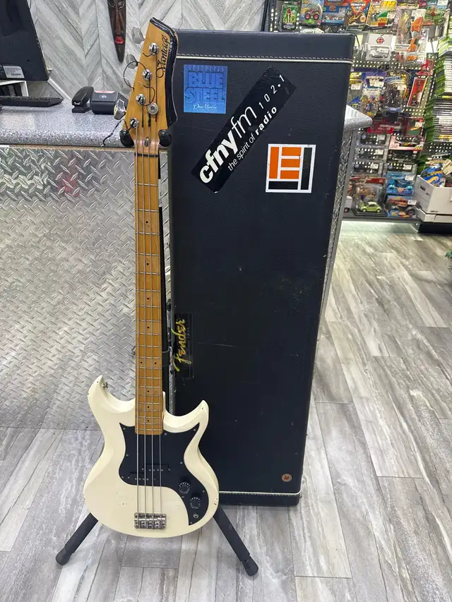 Vintage Avenger 4 String Bass Guitar 1980s
