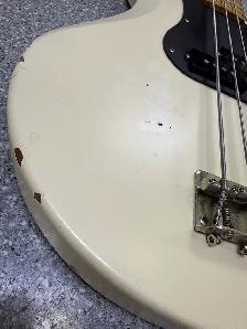 Vintage Avenger 4 String Bass Guitar 1980s - Photo 7