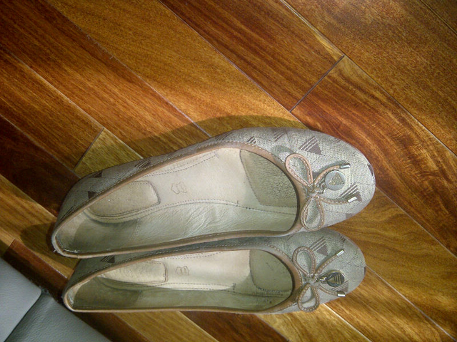 SOULIERS BALLERINES ALDO GR 7.5 FEM TRÈS CONFORTABLES: $10.00