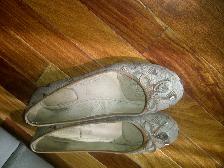SOULIERS BALLERINES ALDO GR 7.5 FEM TRÈS CONFORTABLES: $10.00