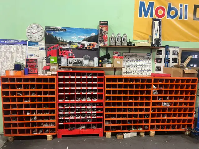 TOOLBOX SNAP ON EQUIPMENT MECHANIC SHOP TIRE MACHINE