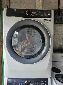 Electrolox washer and dryer new - Photo 2