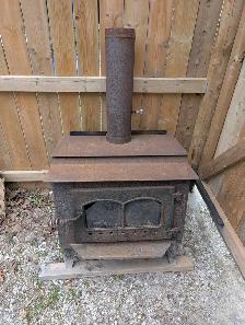 Cast Iron Wood Burning Fireplace Stove For Sale
