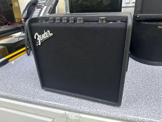 Fender Mustang LT25 Guitar Amp