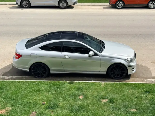 Mercedes car 2012 C250