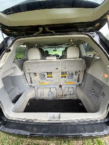 2013 Toyota Sienna Limited Edition — Fully Loaded - Photo 10
