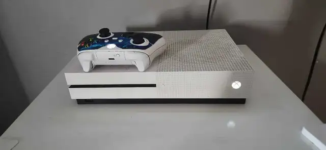 Xbox One with controller