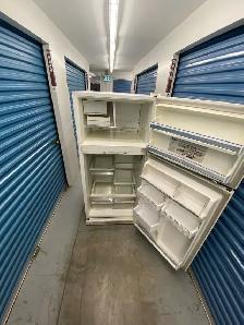 WHIRLPOOL WHITE REFRIGERATOR - Photo 7