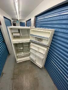 WHIRLPOOL WHITE REFRIGERATOR - Photo 10