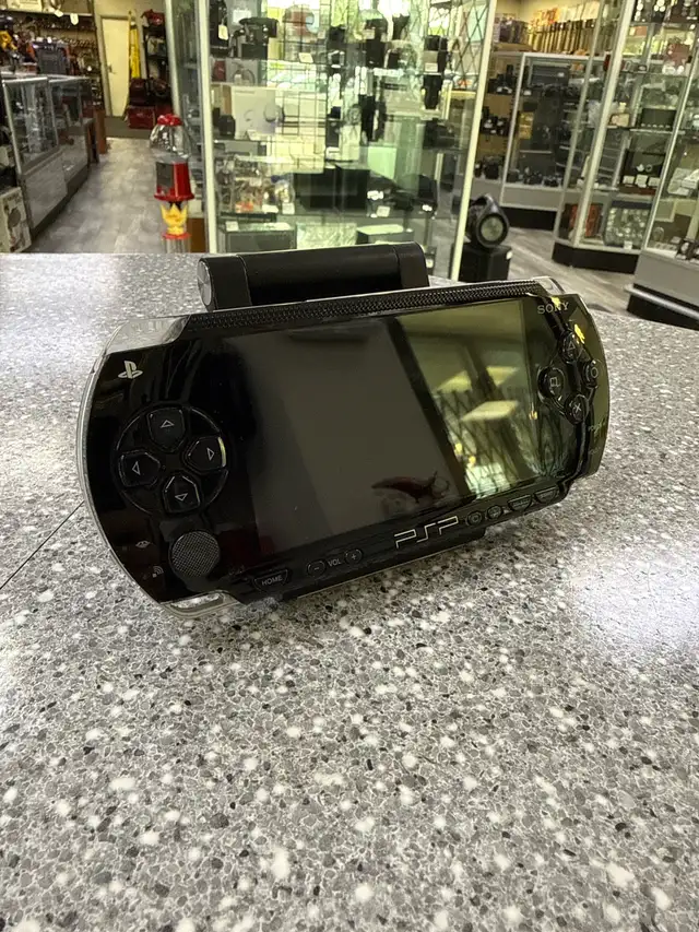 PSP 1001 System With 32GB Memory card