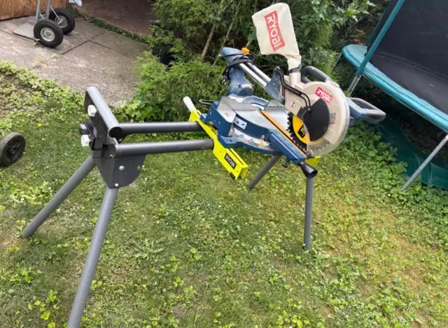 10" ryobi sliding saw with folding stand